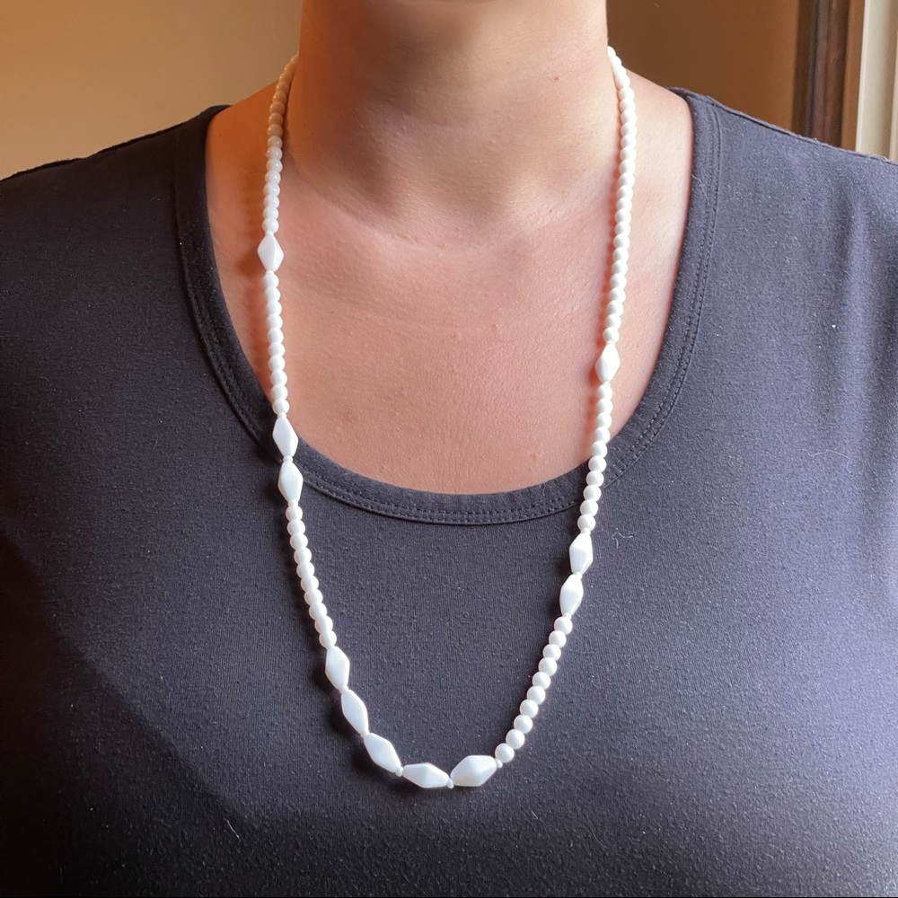 Vintage white beaded necklace
